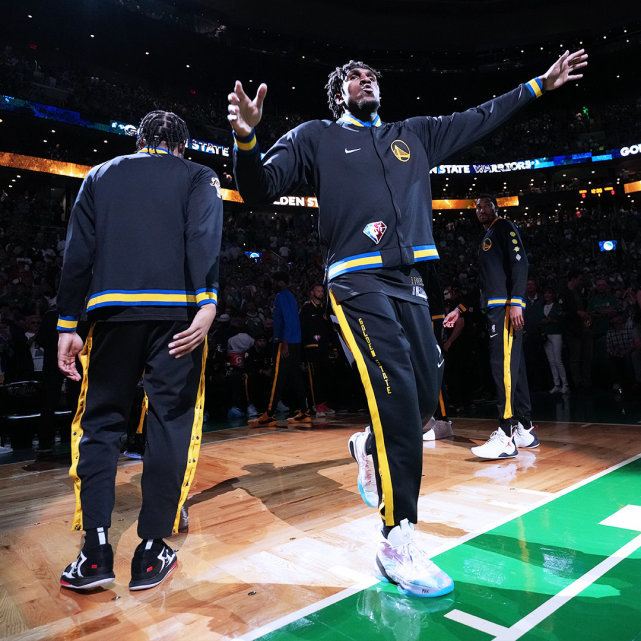 包含风云突变！丹佛掘金关键时刻再遭质疑，葡超版图或变，底气十足，临场指挥获称赞的词条