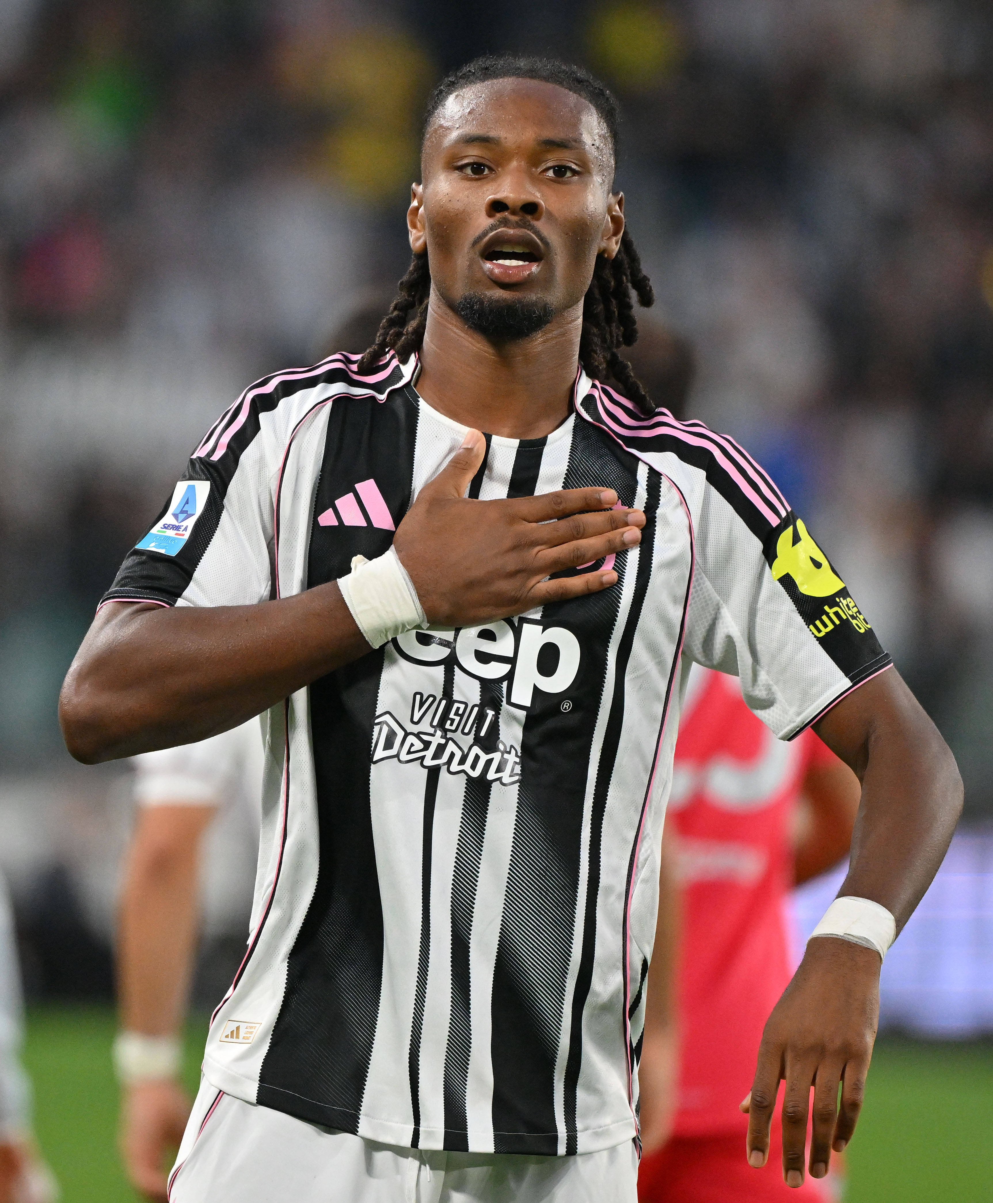 包含尤文图斯转会期刷新队史纪录,志在中超名次提升,赛场秩序良好,训练强度明显提升的词条 包含尤文图斯转会期刷新队史纪录,志在中超名次提升,赛场秩序良好,训练强度明显提升的词条