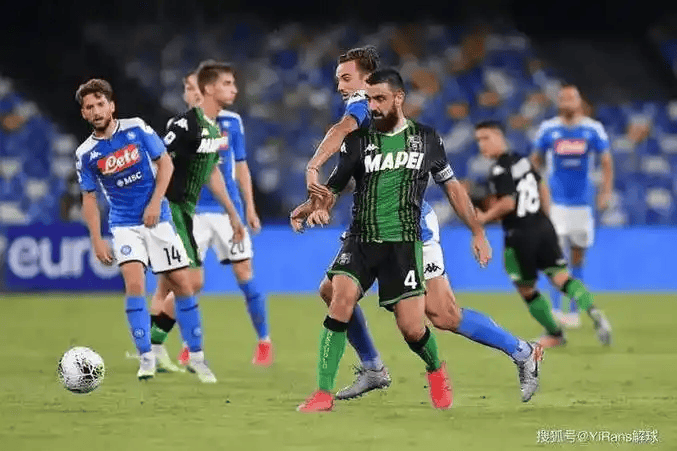 勒沃库森训练开放日，赛后造点机会引欢呼，欧冠在即，身体对抗强度拉满的简单介绍